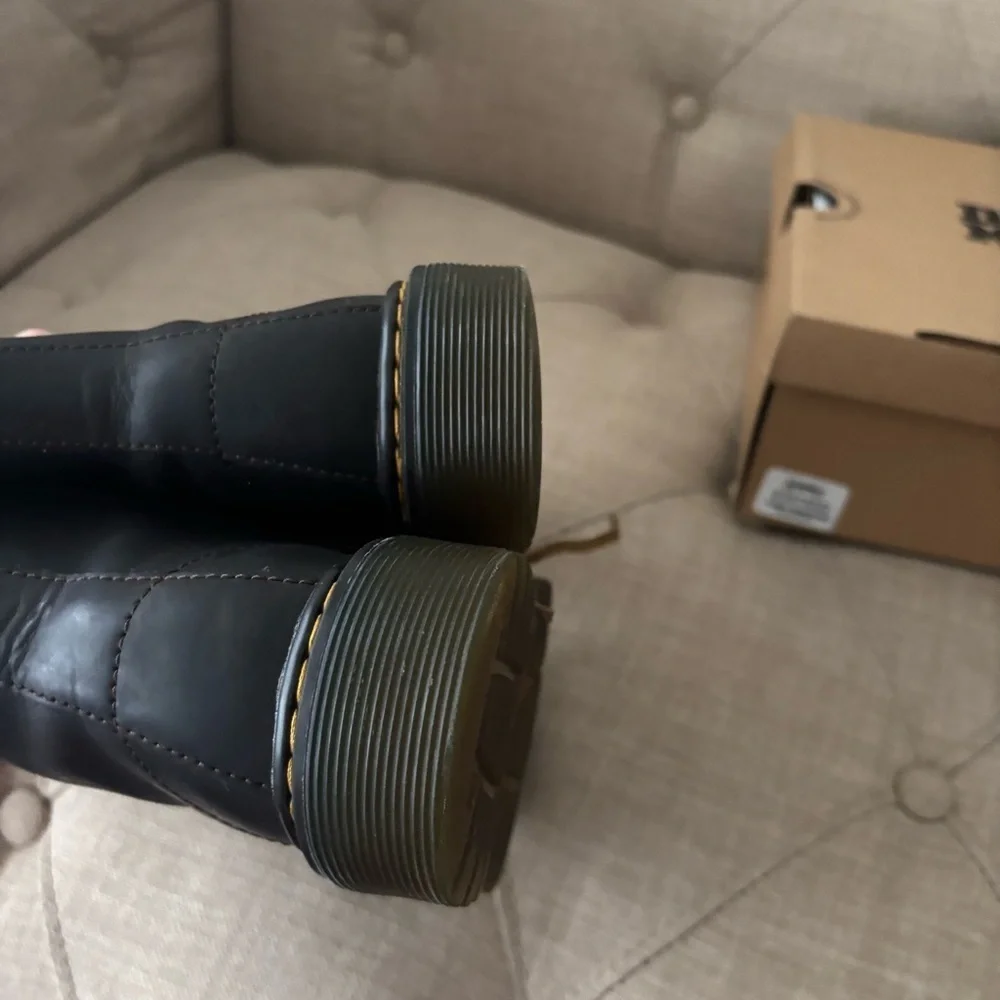 Dr. Martens Kids 1460 Wildhorse Lamper Leather Lace Up Boots